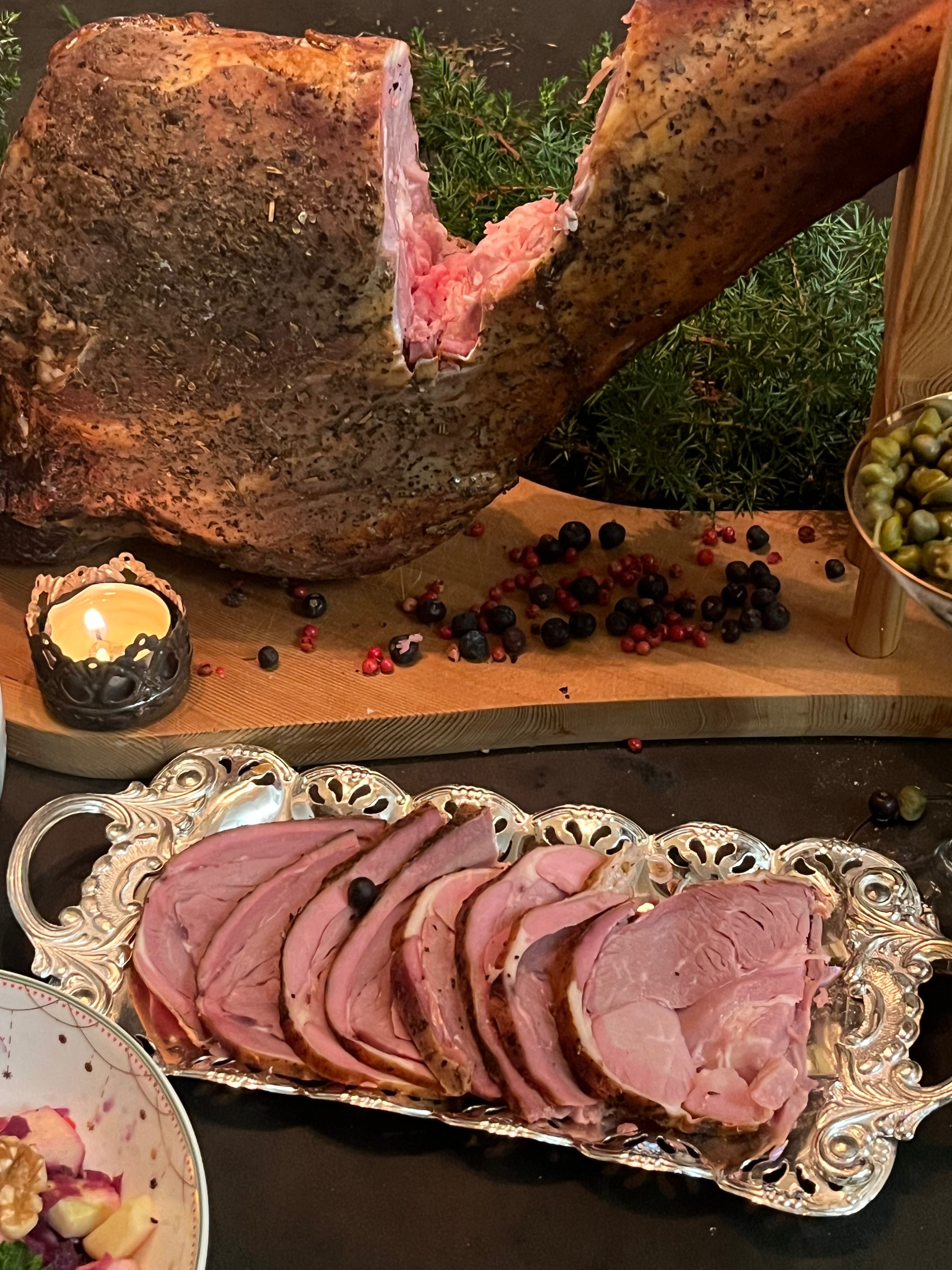 Varmrøykt lammelår – Jule-edition