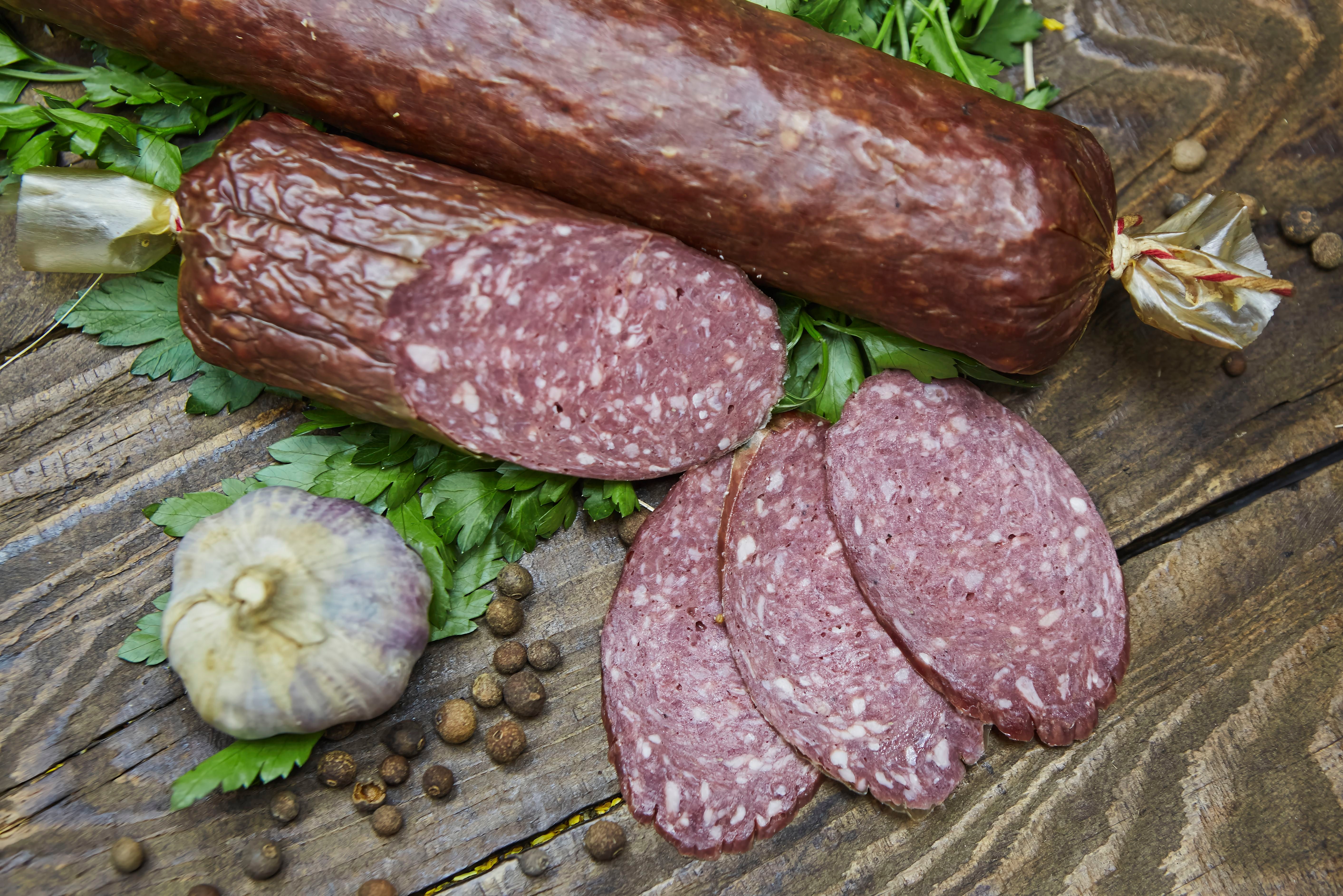 Økologisk spekepølse av hjort frå Øvre Dale Gård